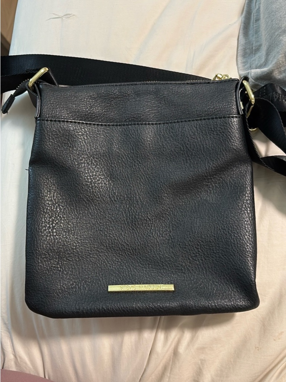 STEVE MADDEN - NWOT Black Crossbody Bag - Picture 2 of 14